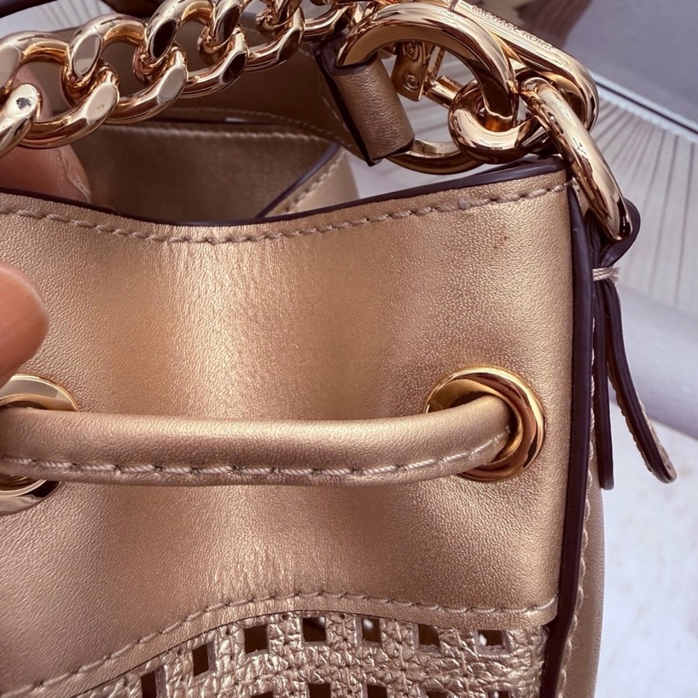 Michael Kors Metallic Gold Shoulder Bag! Dust Bag included! - Picture 6 of 10